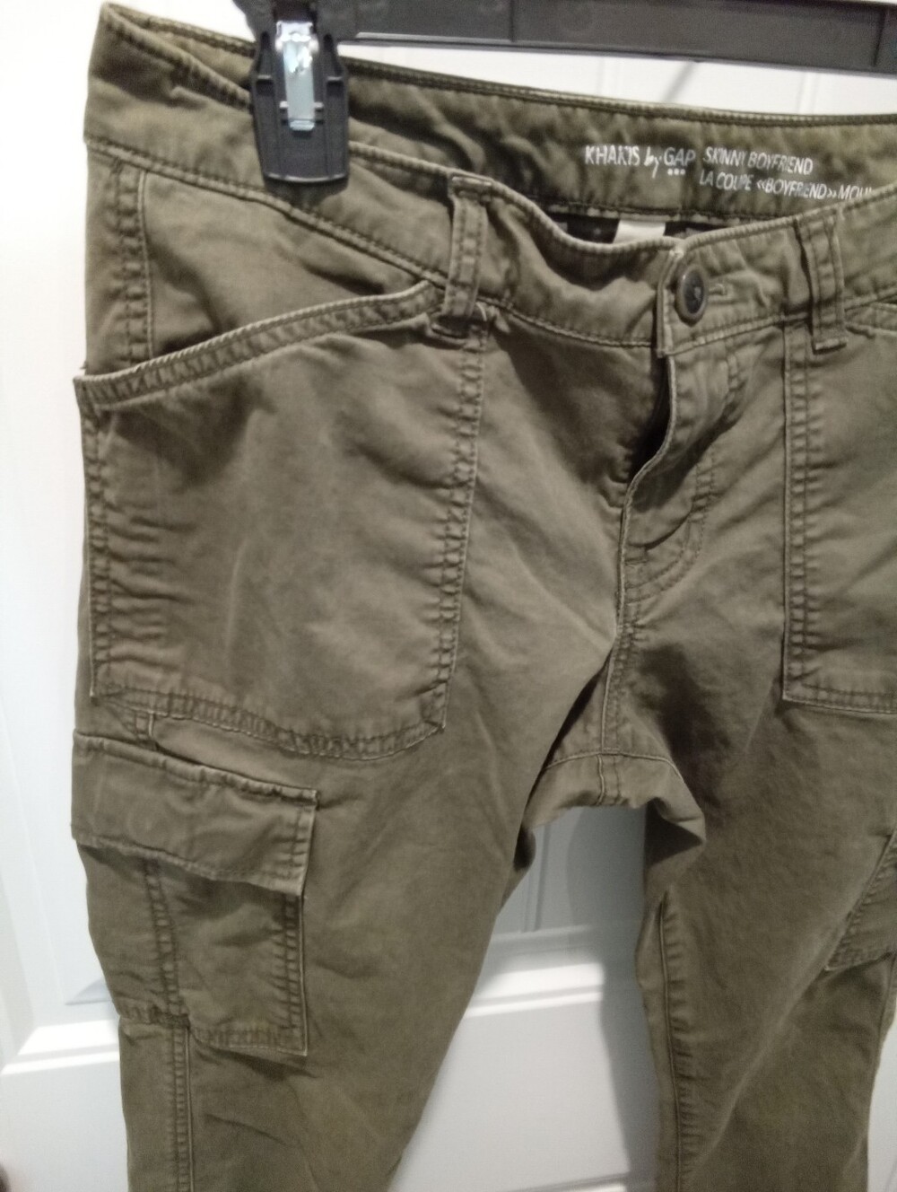 Khaki's by GAP size 2 (Waist Measure 15") Skinny Boyfriend Green Cargo Pants - Picture 3 of 10